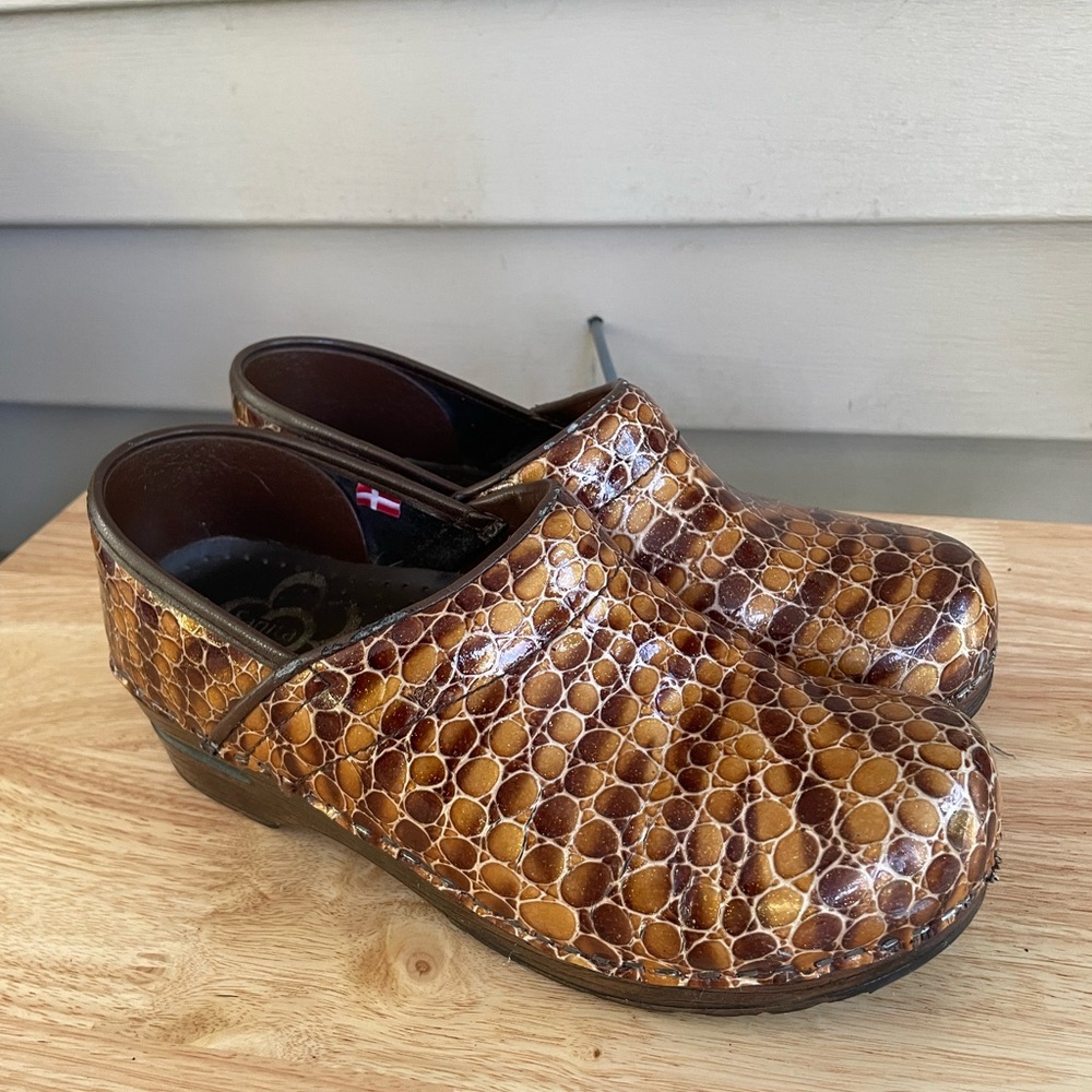 Women’s Sanita Brown/Mustard Snakeskin Clogs